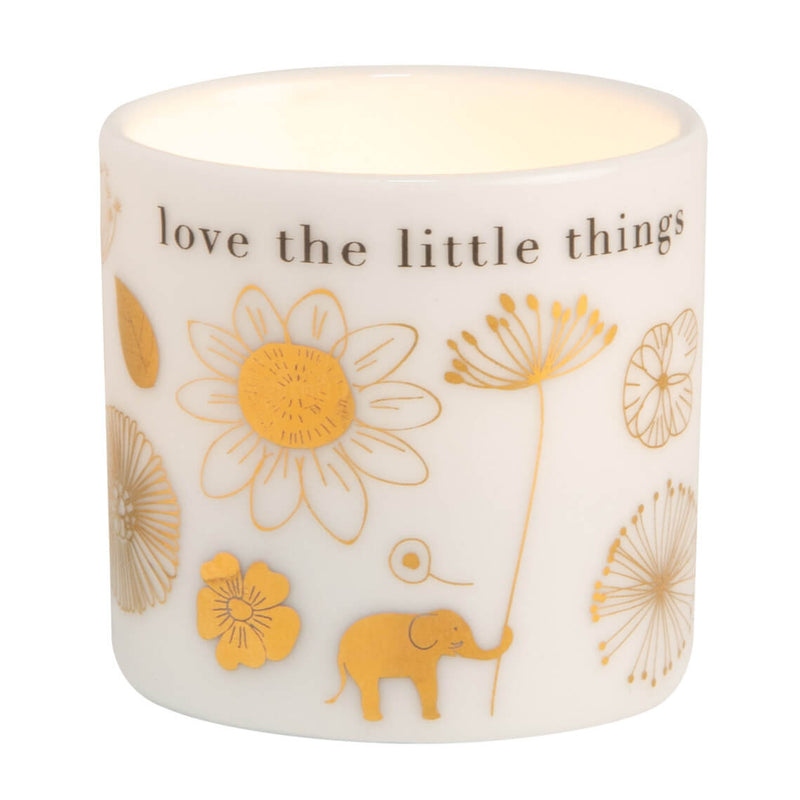 Porta velas pequeno que pode ser também usado coo um vasinho de flor!